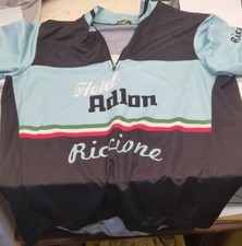 Abbigliamento bici casco usato  Riccione