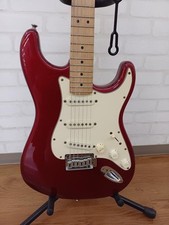 SQUIER STANDARD STRATOCASTER Usado Bordo pescoço Bordo escala Doce Maçã Vermelho comprar usado  Enviando para Brazil