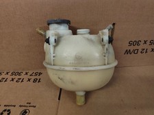 Coolant expansion header d'occasion  Expédié en Belgium