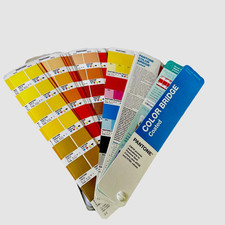 Pantone gg6103a coated d'occasion  Expédié en Belgium