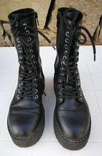 Divided black platform usato Divided black platform usato  Santa Teresa Gallura