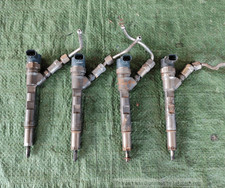 0445110059 iniettore diesel usato  Italia