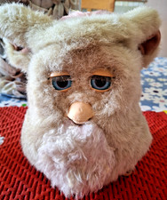 4 furby d'occasion  Expédié en Belgium