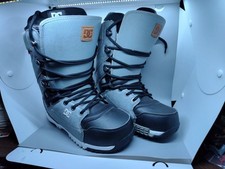 Mutiny men snowboard for sale  Ishpeming