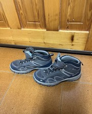 Scarpe montagna quechua usato  Montefalco