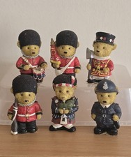 Six small bear for sale  LINCOLN