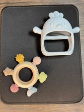 Lote de 2 peças - Brinquedo para dentição de bebê por 0-6 6-12 meses, silicone de grau alimentício comprar usado  Enviando para Brazil