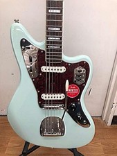 SQUIER CLASSIC VIBE ANOS 70 ONÇA Corpo de choupo usado escala de louro com estojo macio, usado comprar usado  Enviando para Brazil