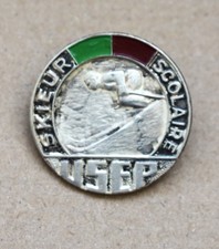 Insigne broche médaille d'occasion  Bénouville