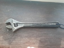 Grande chiave inglese usato Grande chiave inglese usato  Poggio a Caiano