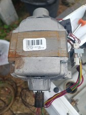 Motore per lavatrice usato  Aci Sant Antonio