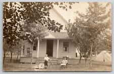 RPPC Menino com Bicicleta Menina Cadeira de Balanço Casa Pequena Tenda no Quintal Cartão Postal Q24, usado comprar usado  Enviando para Brazil