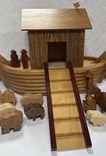 Amish madeira artesanal XL Arca de Noé com rodas e 22 animais de madeira esculpidos à mão 27" comprar usado Amish madeira artesanal XL Arca de Noé com rodas e 22 animais de madeira esculpidos à mão 27" comprar usado  Enviando para Brazil