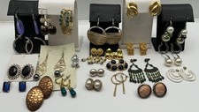 25 pairs earrings for sale 25 pairs earrings for sale San Antonio