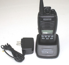 Rádio UHF Kenwood TK-3312-1 TK3312-1 450-520 MHz 128 canais 5W analógico FleetSync comprar usado  Enviando para Brazil