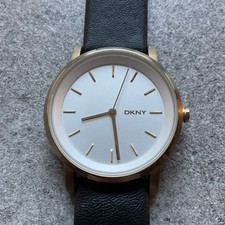 Relógio feminino DKNY 34mm estojo tom dourado com pulseira de couro preto NY2340 A10, usado comprar usado  Enviando para Brazil