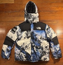 Authentic supreme north for sale  Los Angeles