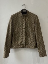 Jaqueta autêntica GUCCI bege poliamida logotipo GG tamanho M comprar usado  Enviando para Brazil