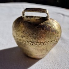 Petite cloche sonnaille d'occasion Petite cloche sonnaille d'occasion  Grasse