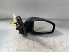 Specchietto retrovisore destro usato Specchietto retrovisore destro usato  Italia