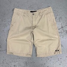 Bermuda Oakley bordada logotipo bege essencial comprar usado  Enviando para Brazil