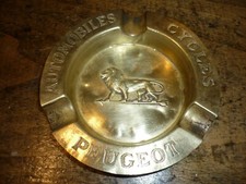 Automobilia cendrier métal d'occasion  Estrées-Saint-Denis