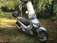 Piaggio beverly 200 usato  Vernio