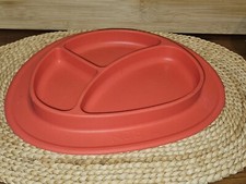 Nuby Sure Grip Silicone Miracle Mat 3 Seções Oval Chikds Plate, Vermelho  comprar usado  Enviando para Brazil