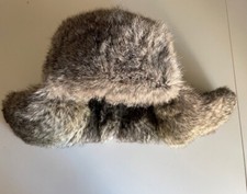 Cappello invicta pelliccia usato  Benevento