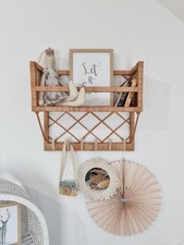 Wiklinowa szafka ścienna z wieszaczkami naturalna, półka rattanowy 50x21x45 cm, używany na sprzedaż  PL
