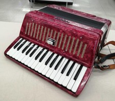 Yamaha accordéon piano d'occasion  Expédié en France