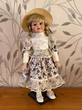 Collectible doll with d'occasion  Expédié en Belgium