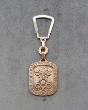 Porte clés ème d'occasion  Brioux-sur-Boutonne