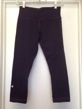 Calça Lululemon REVERSÍVEL Preto Cisne Framboesa Glo Rosa Wunder Under Crop Tamanho 4 comprar usado  Enviando para Brazil