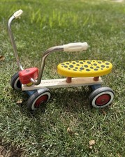 Usado, Brinquedo de bicicleta Playskool quatro rodas scooter para crianças - Assento plástico amarelo + pneus vermelhos comprar usado  Enviando para Brazil