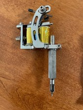  Máquina de tatuaje de doble bobina, con pedal, fuente de alimentación, etc. segunda mano  Embacar hacia Mexico