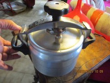 Ancienne petite cocotte d'occasion  Charnay-lès-Mâcon