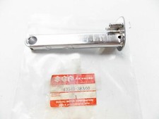 OEM 1985-86 SUZUKI VS750 BARRA DE APOIO FRONTAL ESQUERDA PARA OS PÉS SUPORTE MONTAGEM 43540-38A00 comprar usado  Enviando para Brazil
