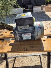 motore elettrico 220 usato motore elettrico 220 usato  Molfetta