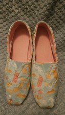 Toms women size for sale  Oakdale