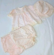 Vestido Bryan bebê menina layette recém-nascido renda babado rosa com capa de fralda chapéu comprar usado  Enviando para Brazil