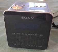 Radiosveglia sony anni usato  Mogliano Veneto