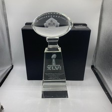 NFL SUPER BOWL XLVI TROFÉU DE VIDRO CRISTAL GRAVADO RARO 21 comprar usado  Enviando para Brazil