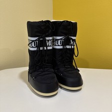 Moon boot unisex d'occasion  Expédié en Belgium