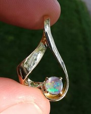 Pingente Omega 14k e opala de concha fóssil australiana 0,50 ct 🔥 modificado recuperado 🔥 comprar usado  Enviando para Brazil