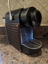 Máquina de café expresso Nespresso Pixie tipo C60 preta prata comprar usado Máquina de café expresso Nespresso Pixie tipo C60 preta prata comprar usado  Enviando para Brazil
