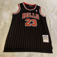 Camiseta masculina Michael Jordan 2XL preta vermelha Chicago Bulls autêntica 1997-1998 NBA, usado comprar usado  Enviando para Brazil