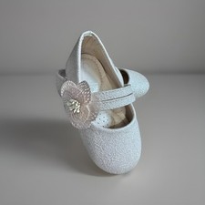 Sapatos infantis meninas bege glitter flor Mary Jane bebê brilho tamanho 3 Zula, usado comprar usado  Enviando para Brazil