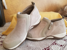 Women easy spirit for sale  Lynnwood