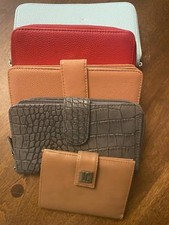 Assorted women wallets for sale  Tallahassee